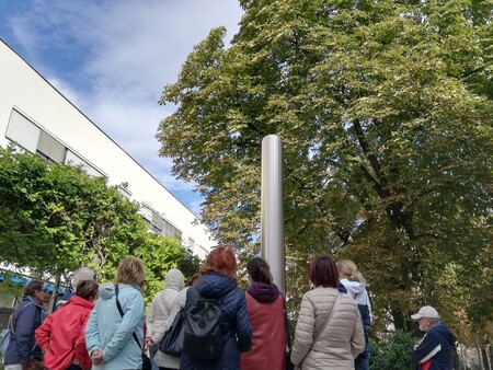 skupina pohodnikov, Vir: Arhiv Občine Sežana